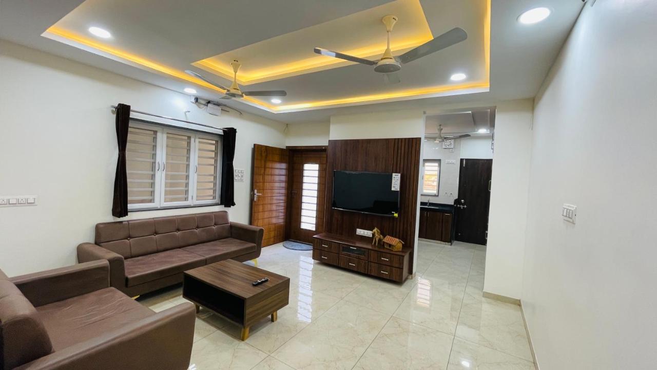 Luxurious 3 Bhk Villa In Bhuj - Shivani Homestay Экстерьер фото